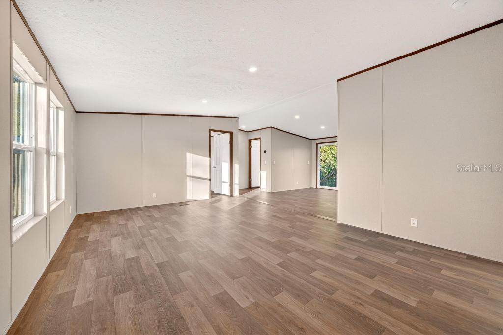 Image 9 of 49 For 43740 Sunset Drive