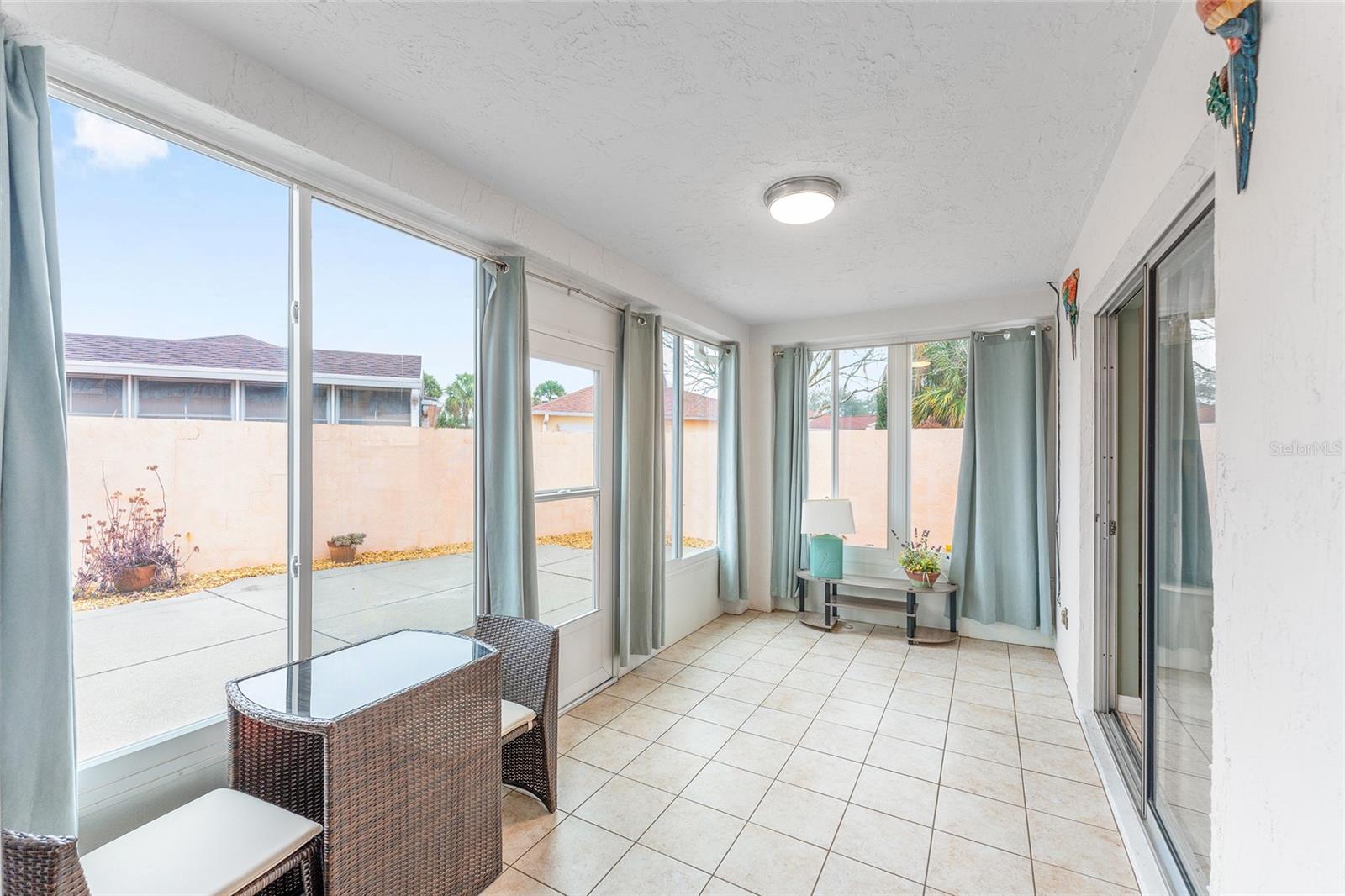 Image 19 of 38 For 807 Alvarado Place