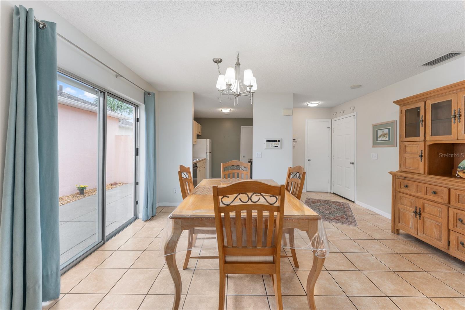 Image 22 of 38 For 807 Alvarado Place