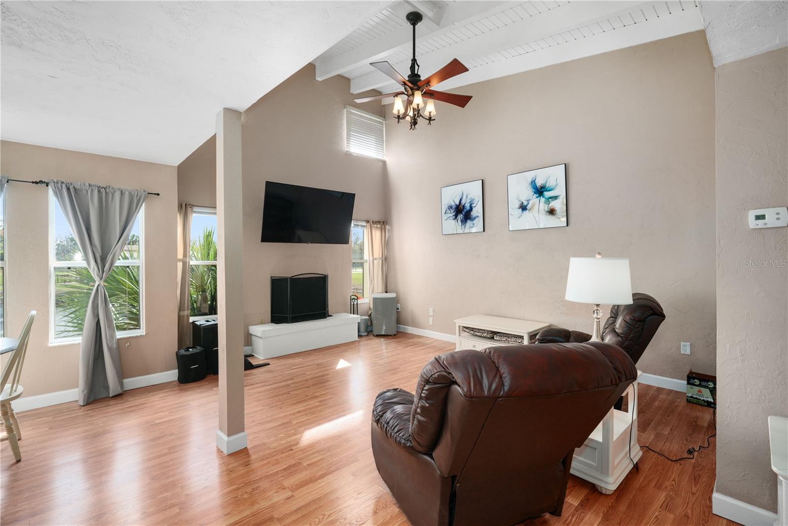 Image 14 of 34 For 17203 Sandalwood Drive 17203