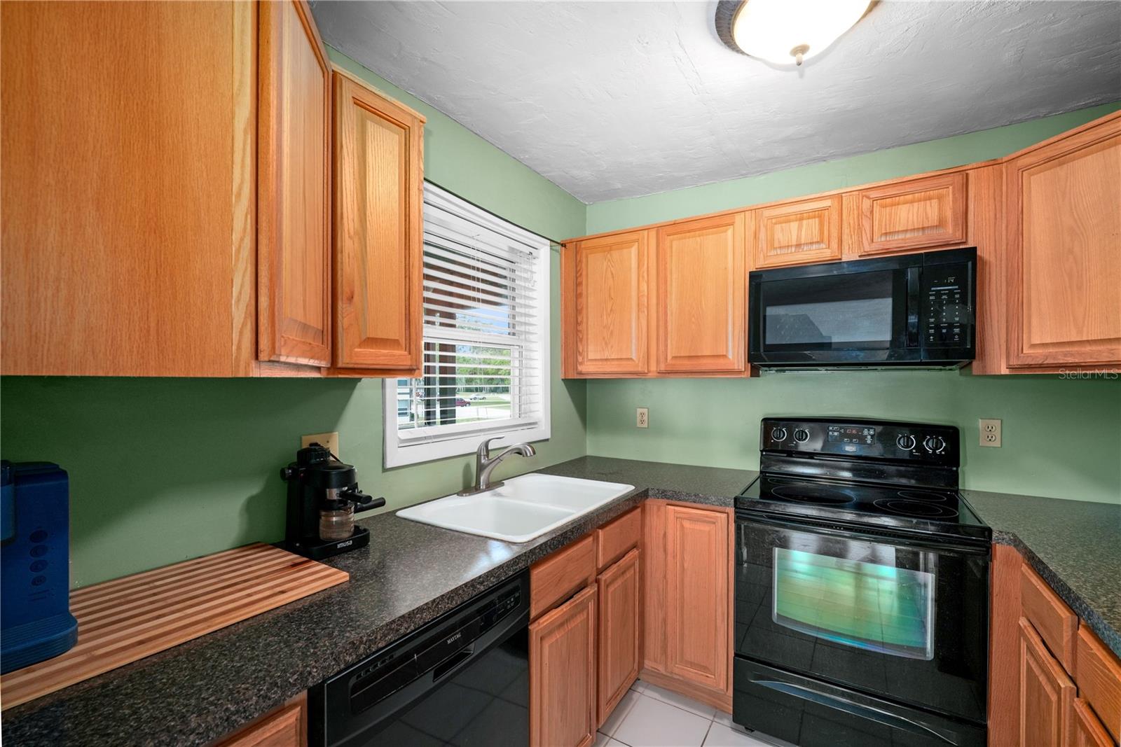 Image 22 of 34 For 17203 Sandalwood Drive 17203