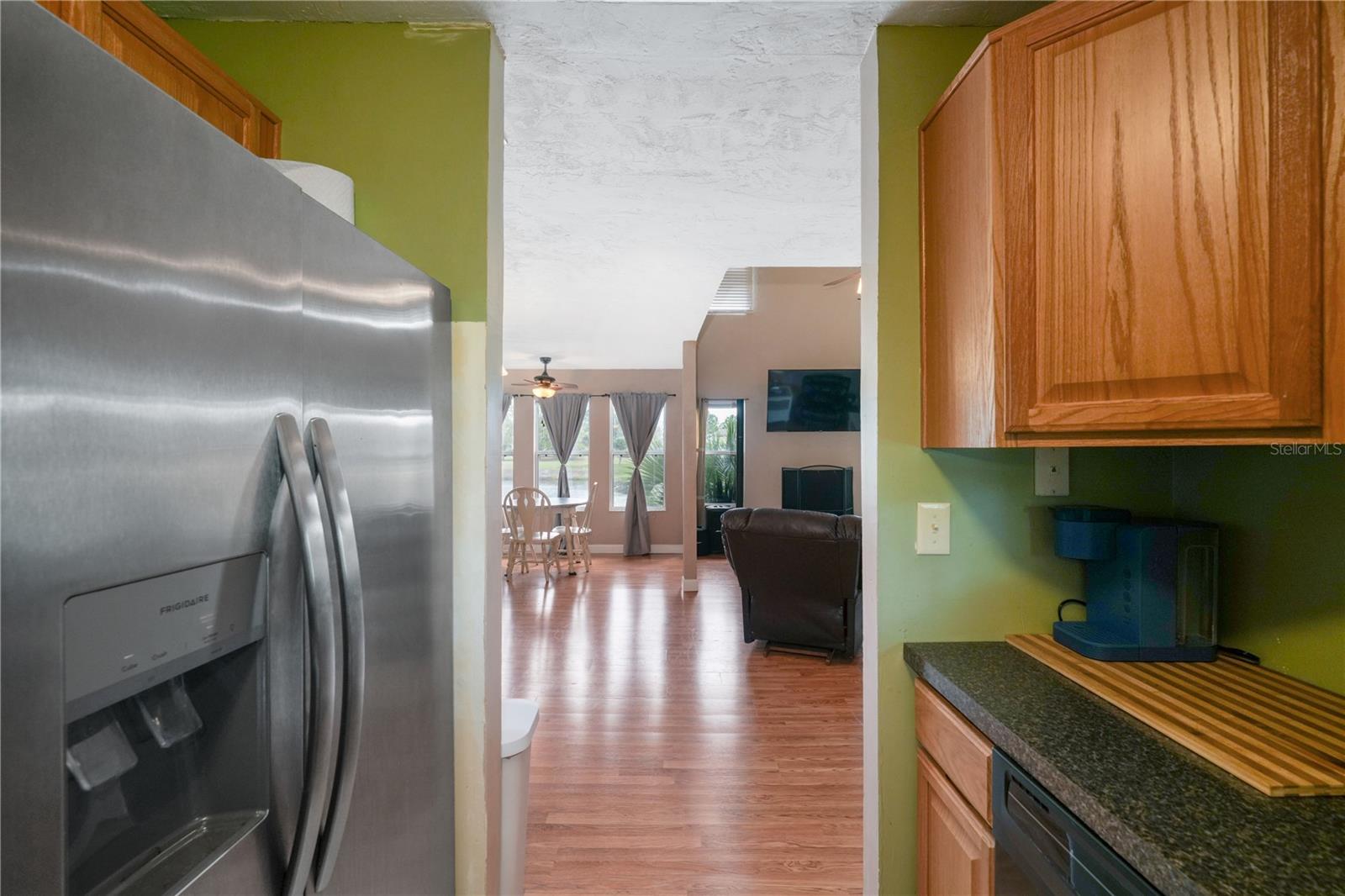 Image 23 of 34 For 17203 Sandalwood Drive 17203