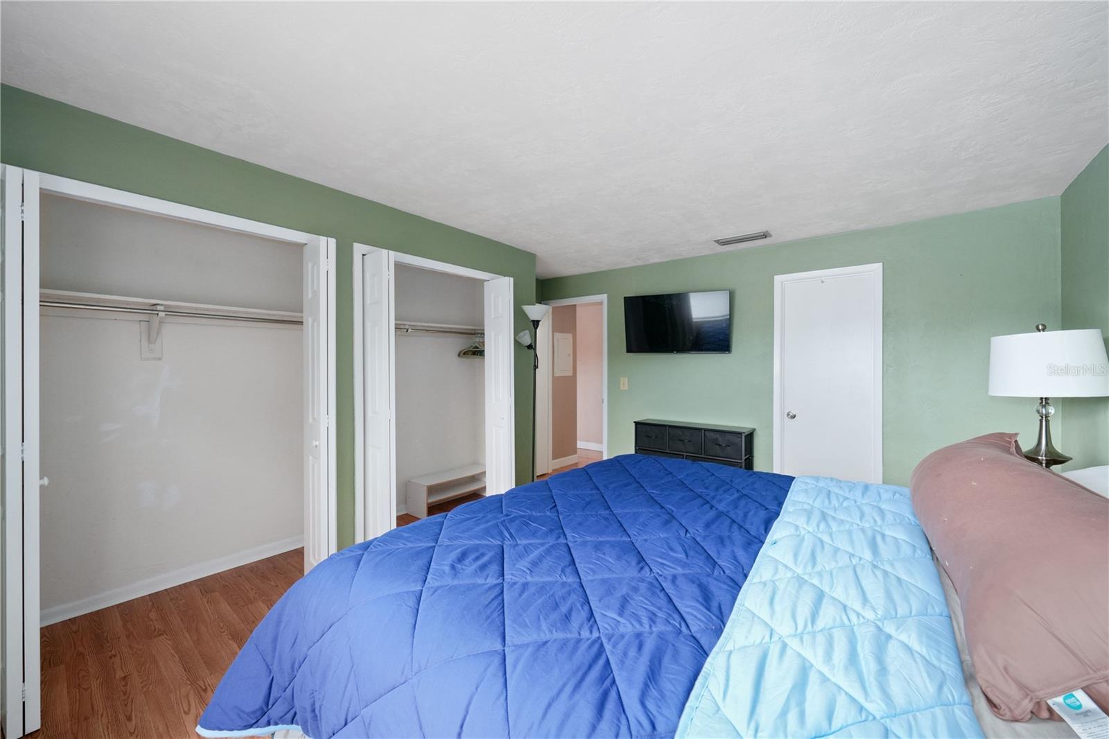 Image 26 of 34 For 17203 Sandalwood Drive 17203