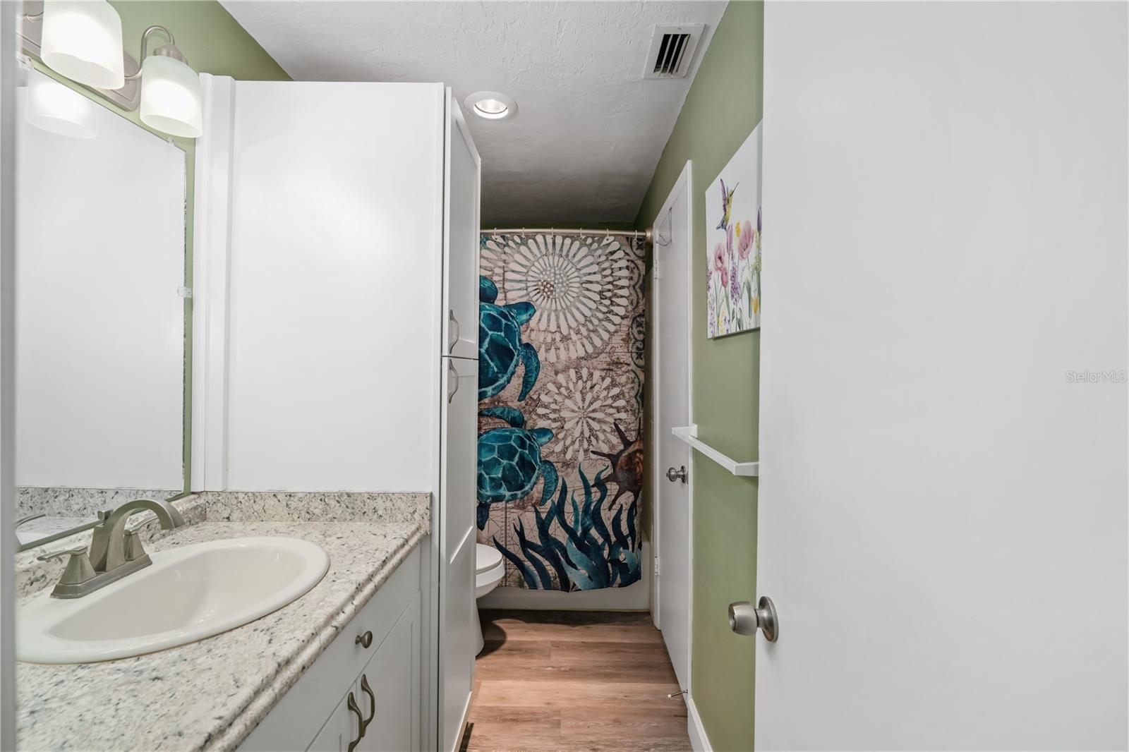 Image 28 of 34 For 17203 Sandalwood Drive 17203