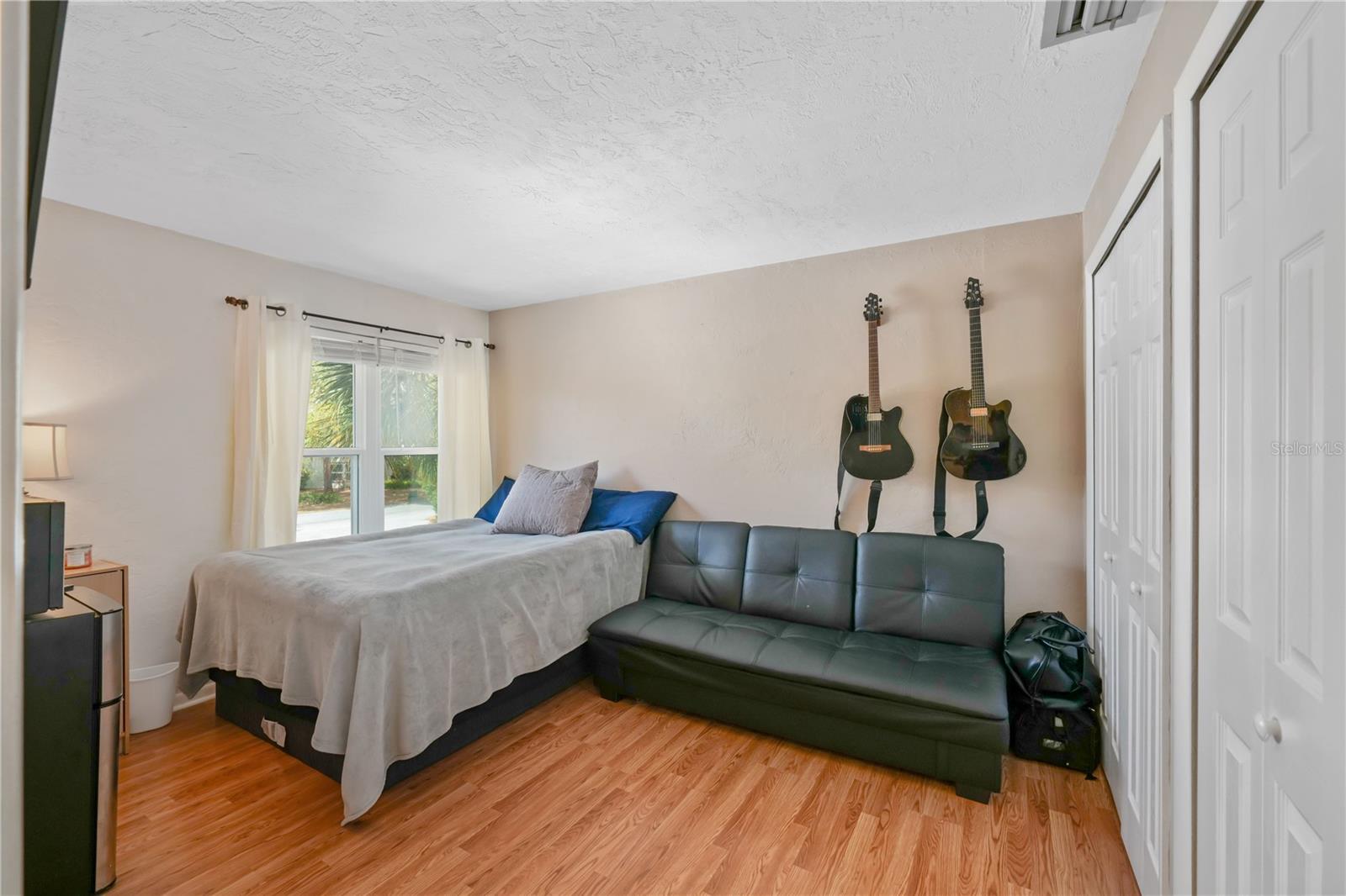 Image 30 of 34 For 17203 Sandalwood Drive 17203