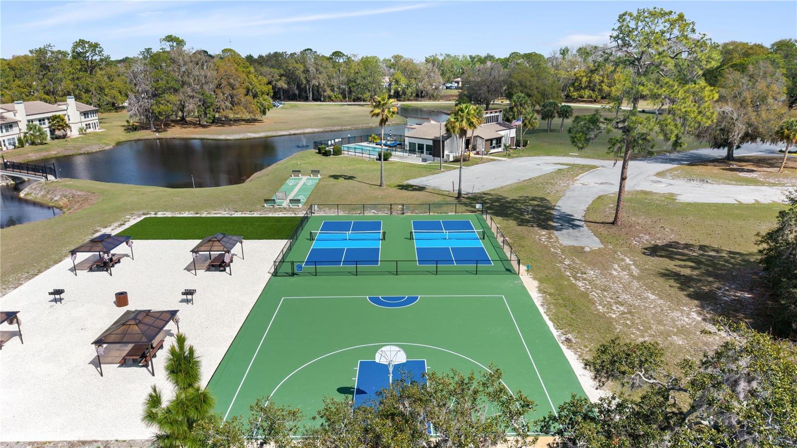 Image 6 of 34 For 17203 Sandalwood Drive 17203