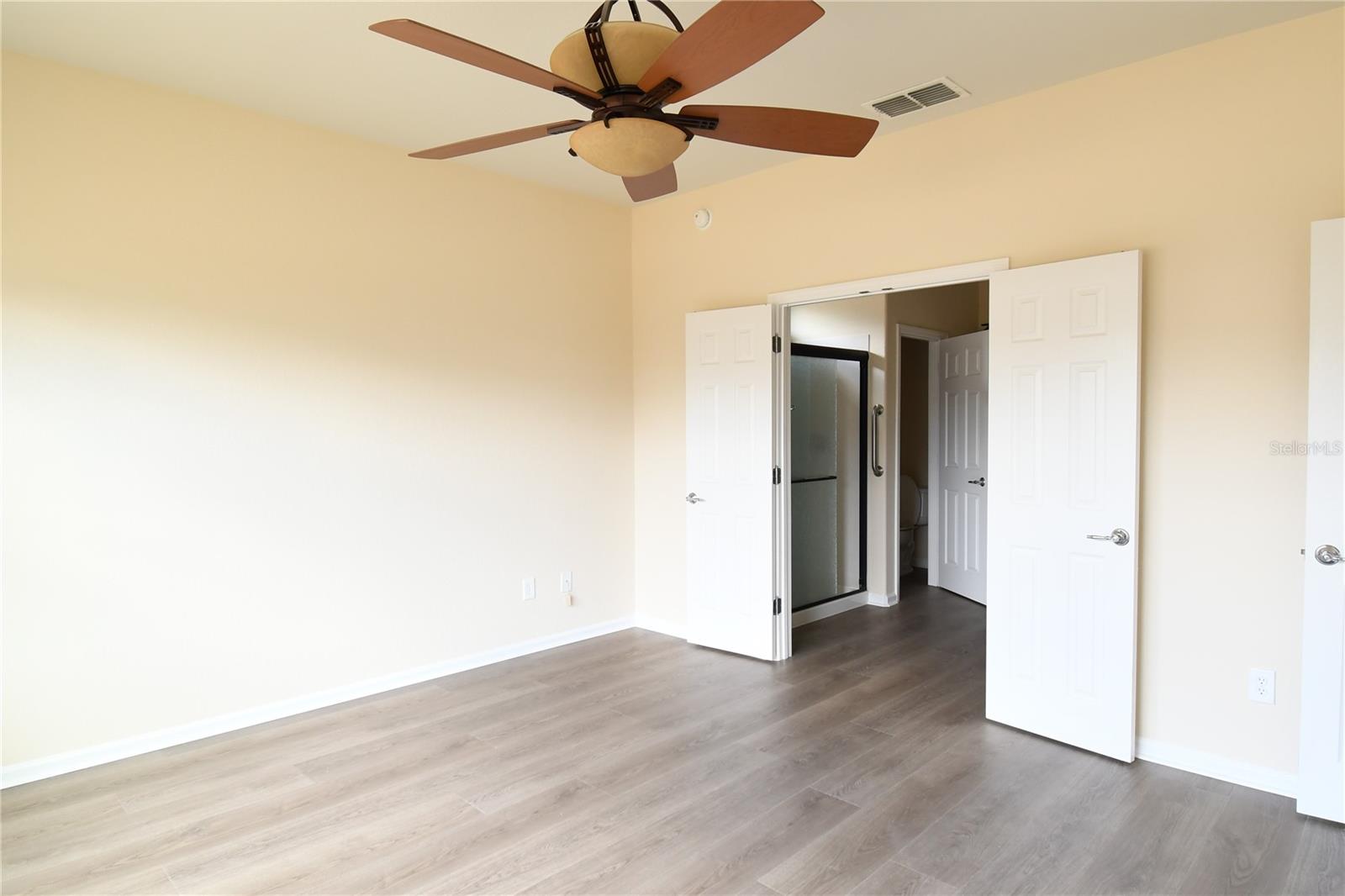 Image 10 of 28 For 6942 94th Court