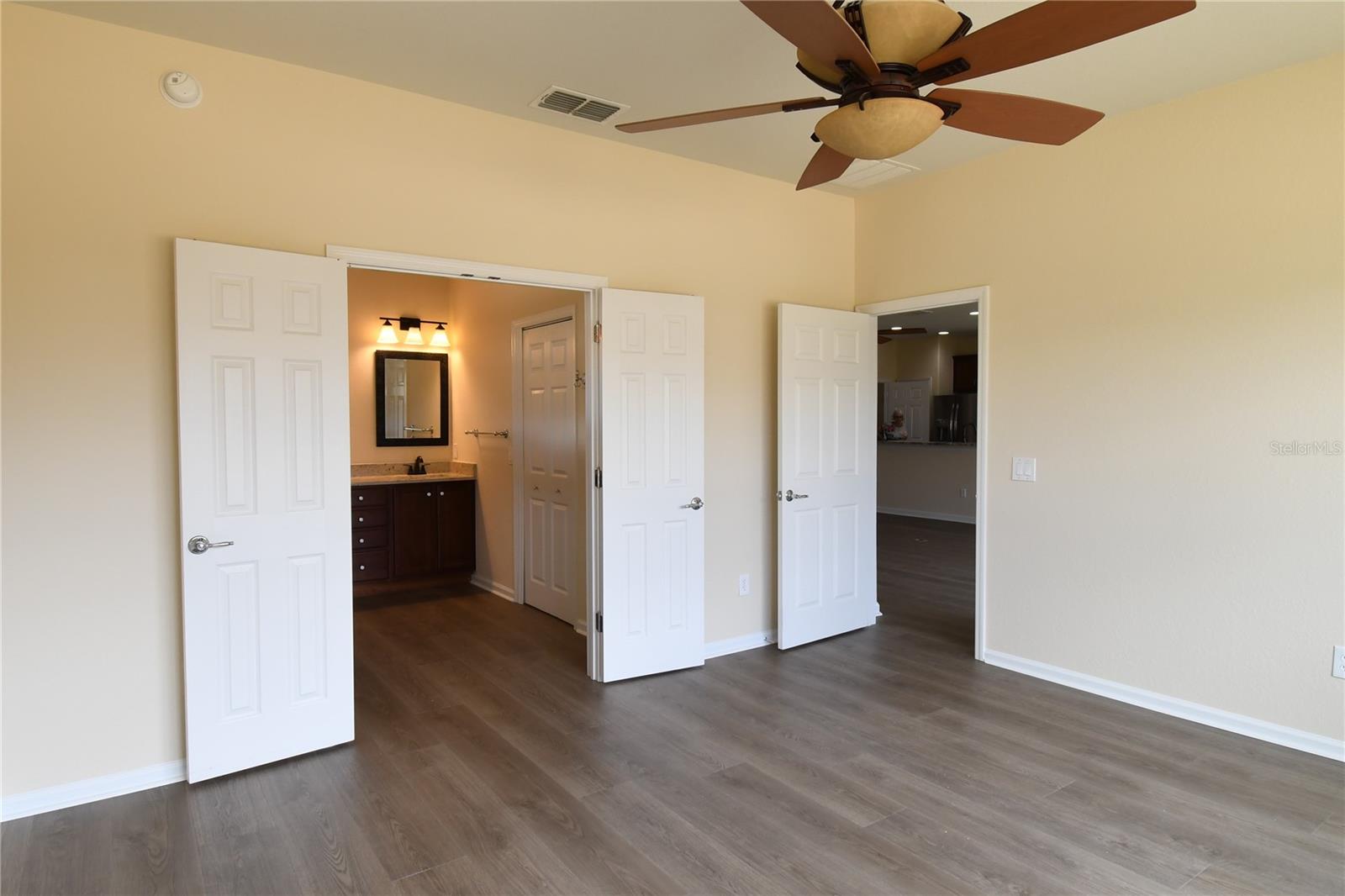 Image 11 of 28 For 6942 94th Court