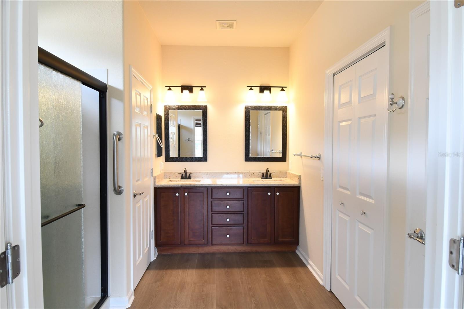 Image 12 of 28 For 6942 94th Court