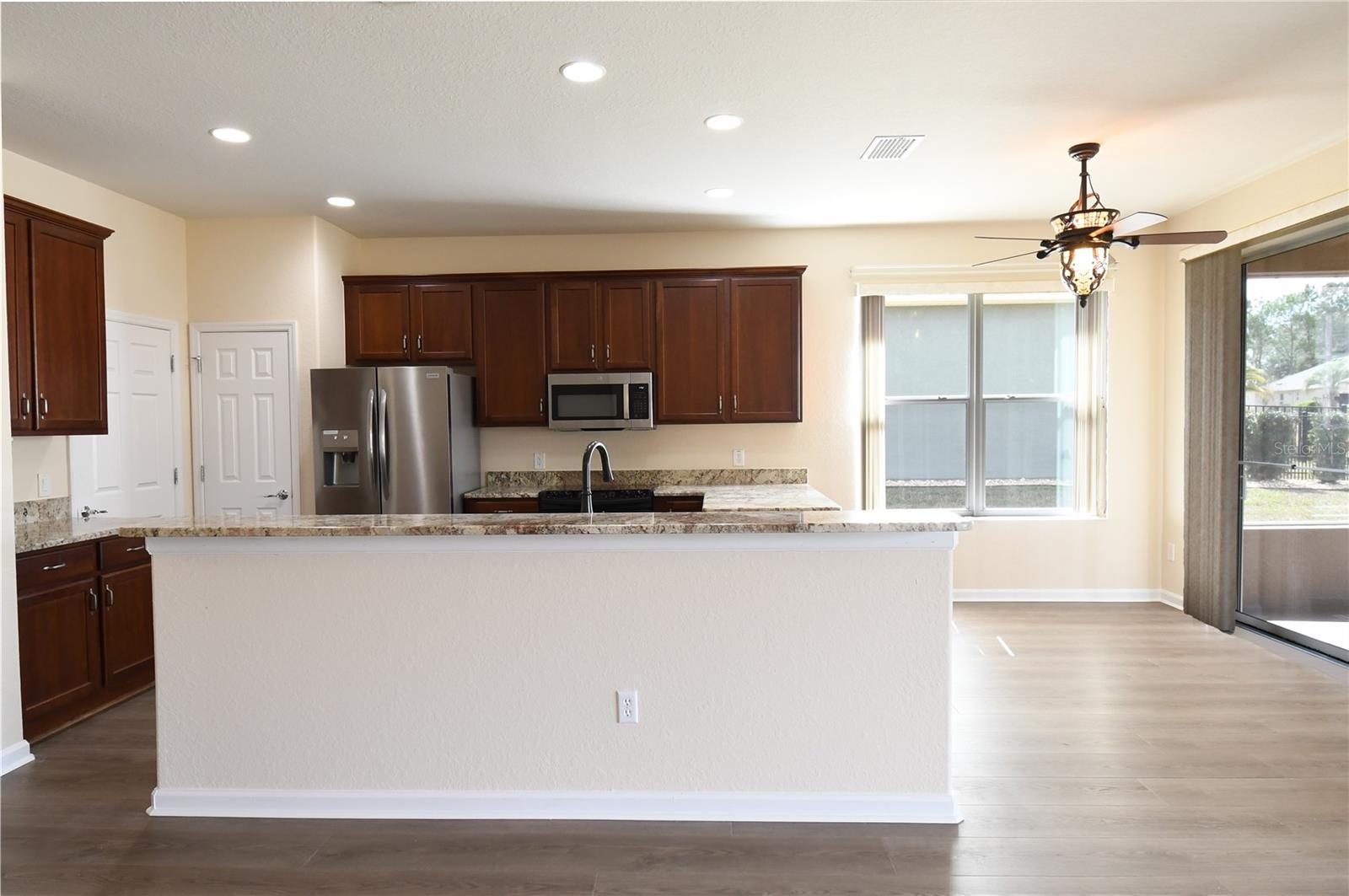 Image 4 of 28 For 6942 94th Court