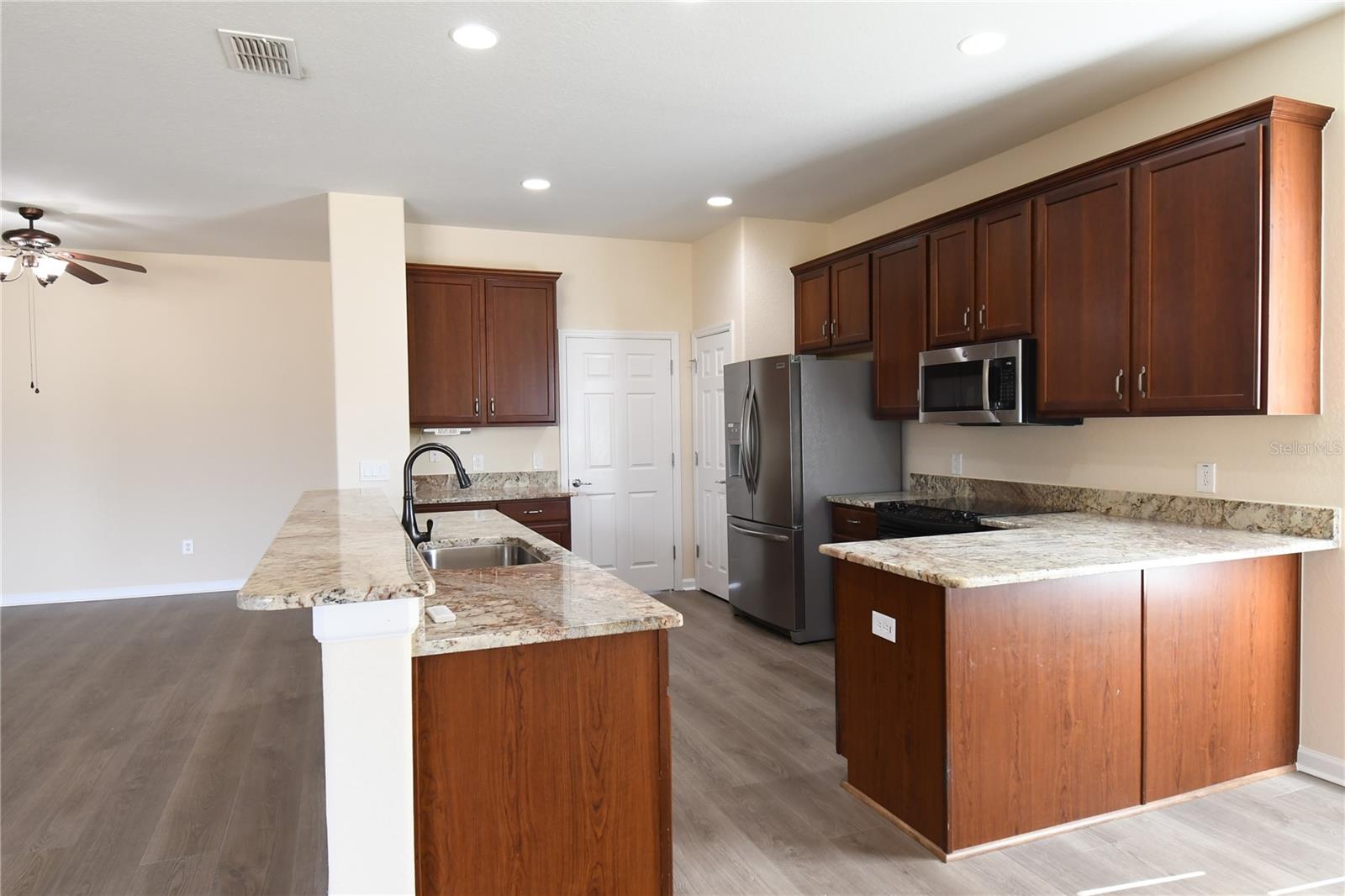 Image 6 of 28 For 6942 94th Court