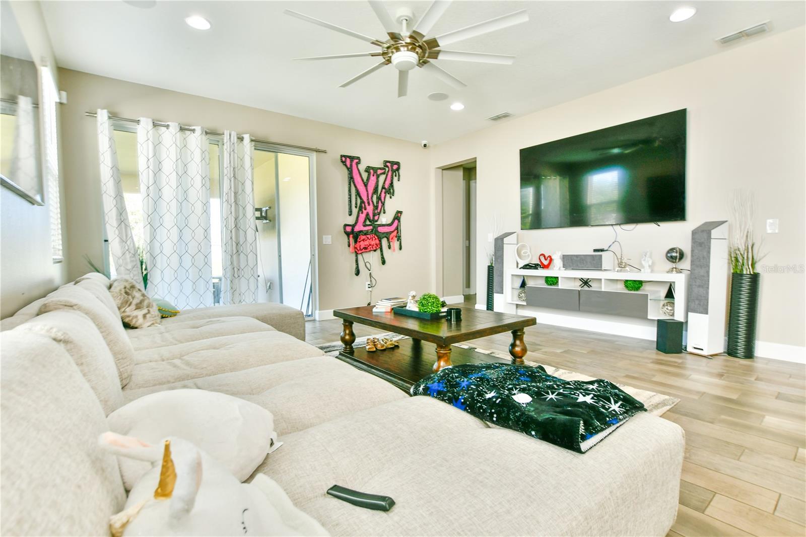 Image 5 of 16 For 309 Irving Bend Drive