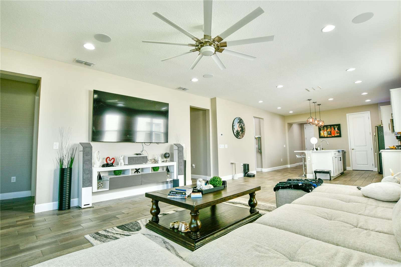 Image 6 of 16 For 309 Irving Bend Drive