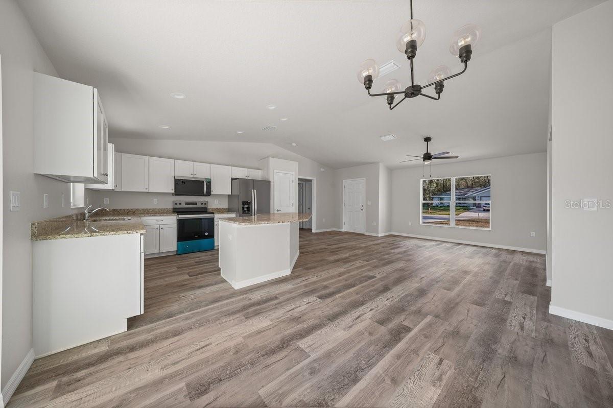 Image 6 of 27 For 1821 Water Lily Drive