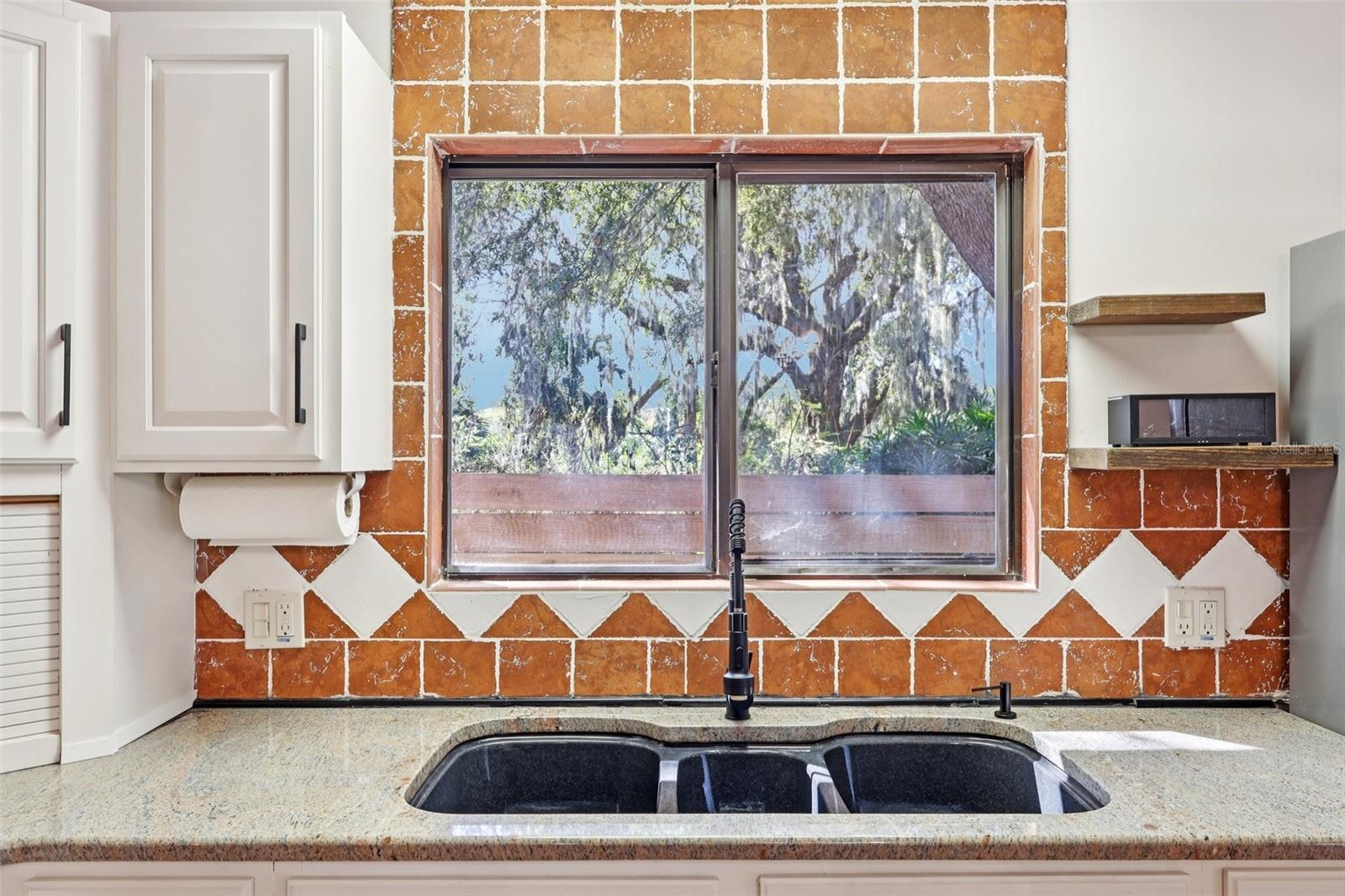 Image 14 of 43 For 4219 Magnolia Avenue