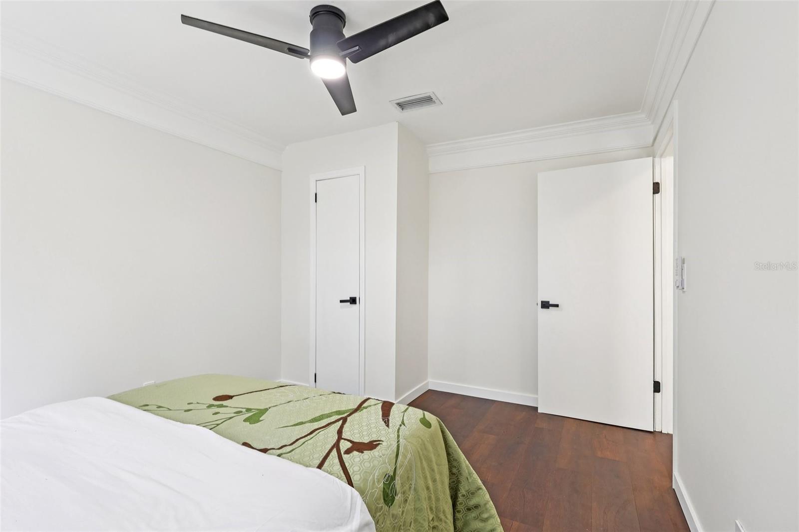 Image 20 of 43 For 4219 Magnolia Avenue