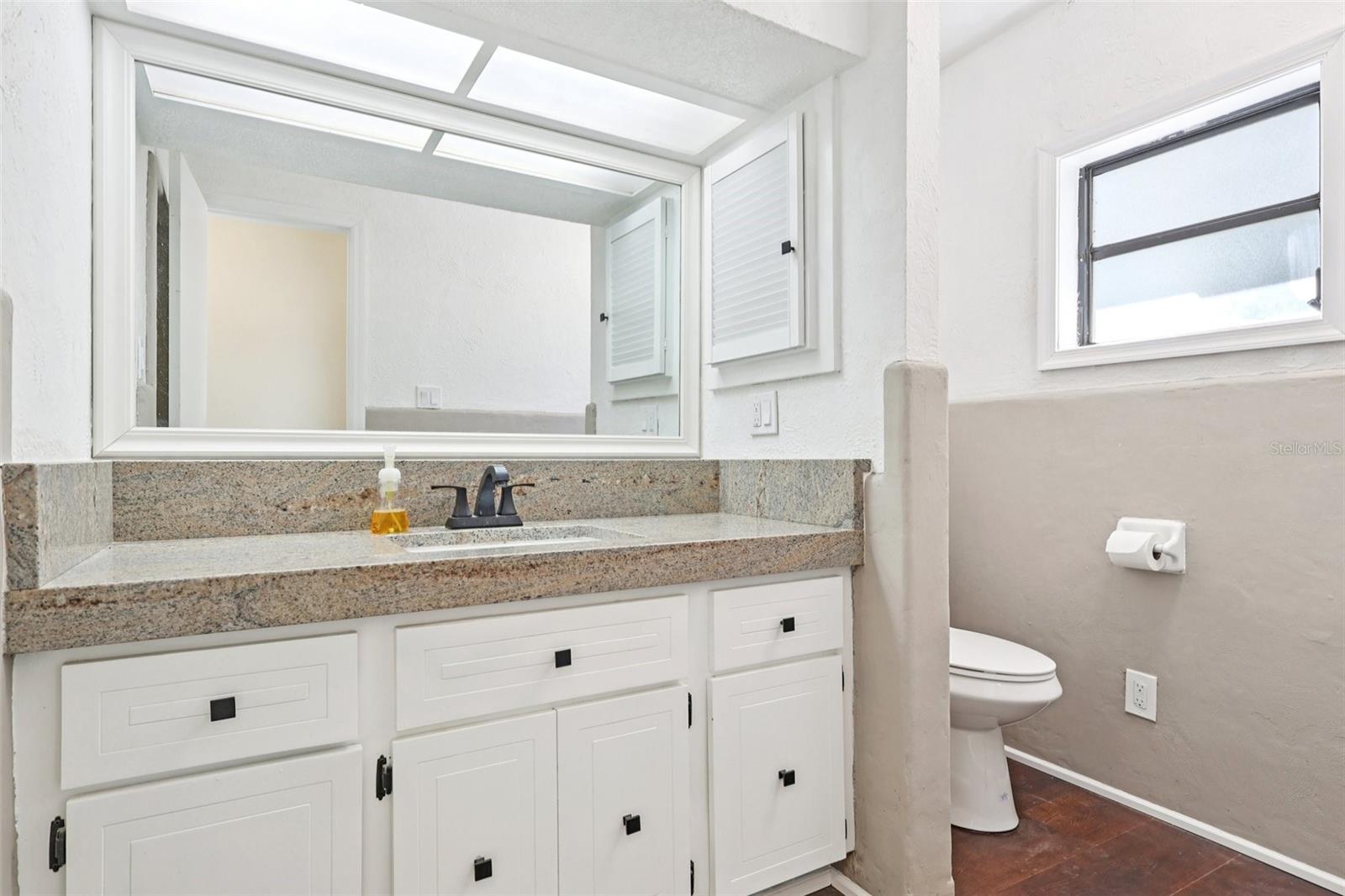 Image 21 of 43 For 4219 Magnolia Avenue