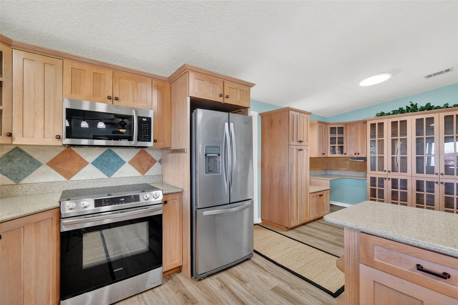 Image 11 of 47 For 38318 Langlois Place