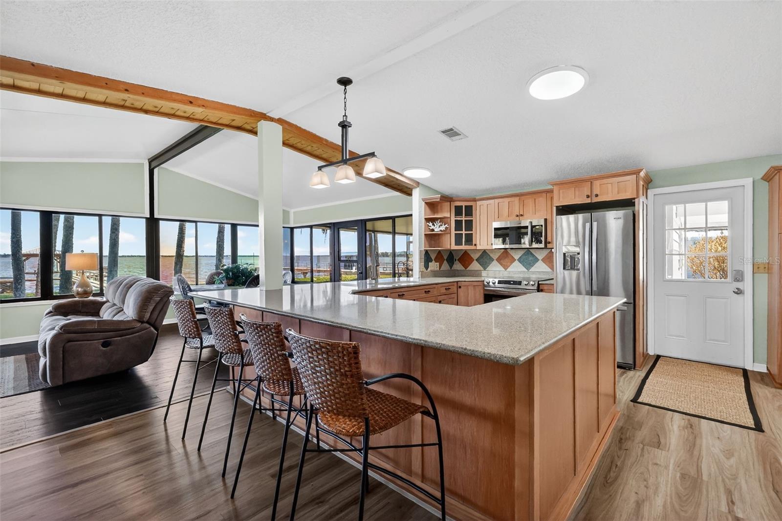 Image 14 of 47 For 38318 Langlois Place