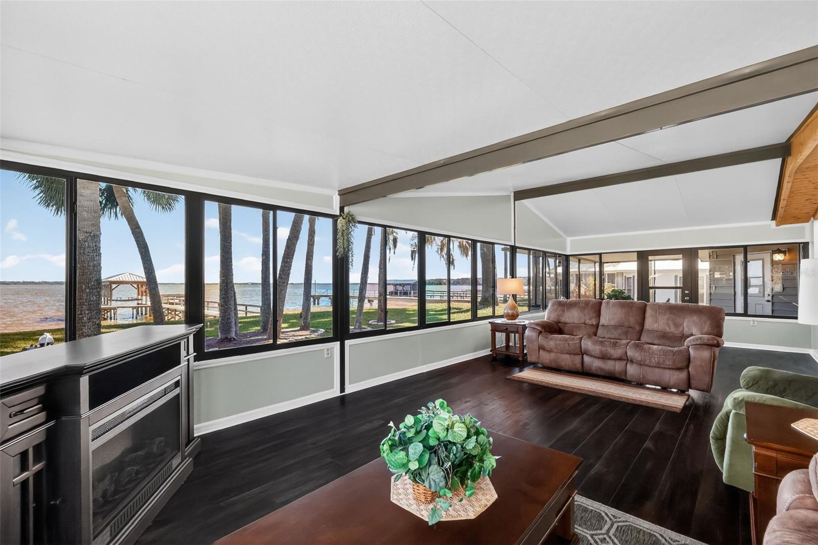 Image 17 of 47 For 38318 Langlois Place