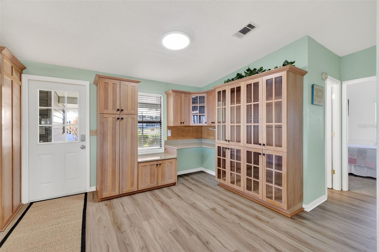 Image 6 of 47 For 38318 Langlois Place