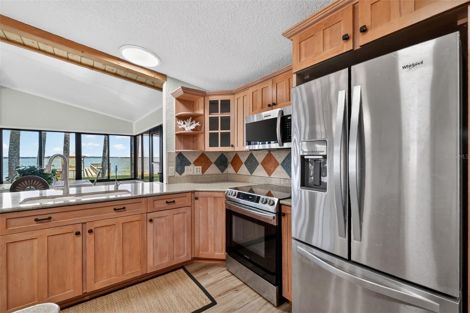 Image 9 of 47 For 38318 Langlois Place