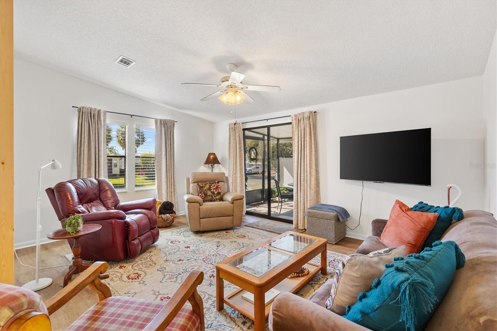 Image 4 of 8 For 520 Saint Andrews Boulevard