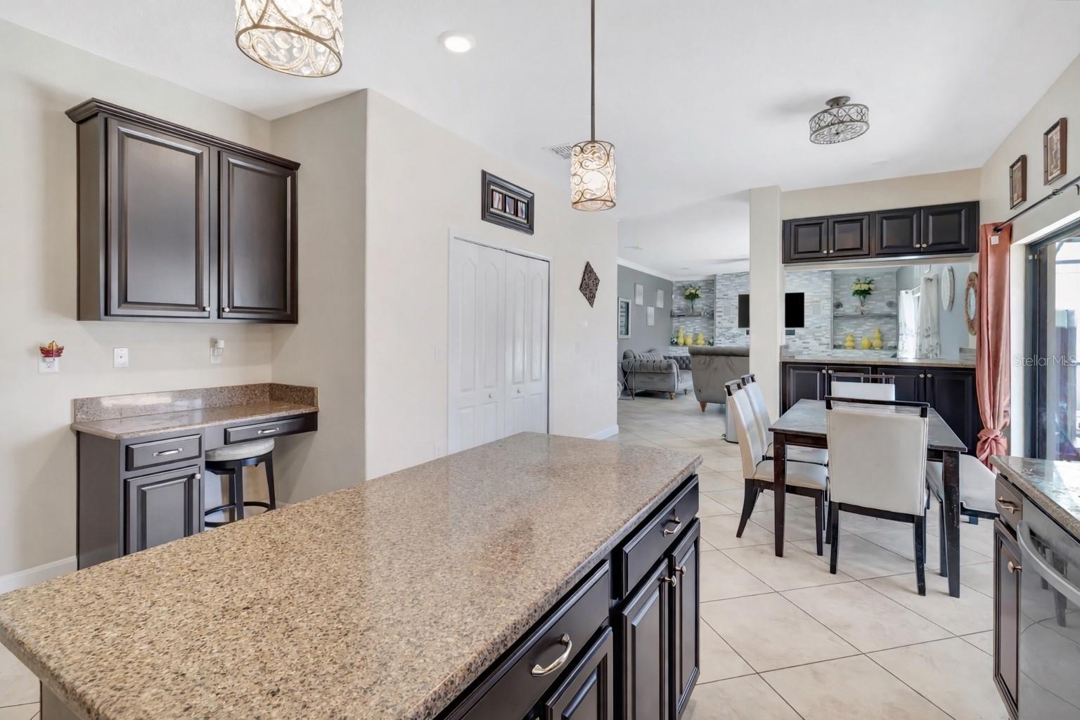 Listing photo id 11 for 1303 Sea Pines Way