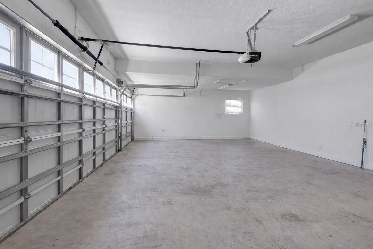 Listing photo id 37 for 1303 Sea Pines Way