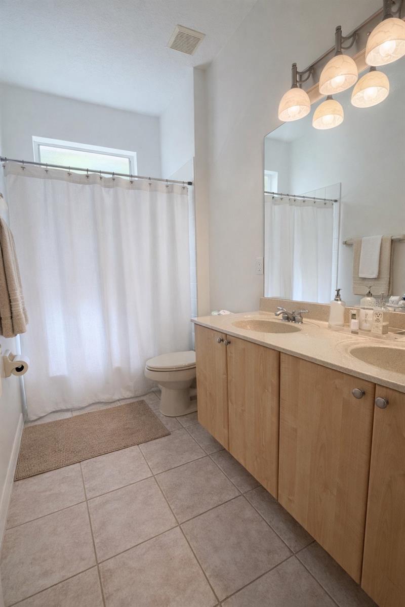 Image 19 of 49 For 9107 Phillips Grove Terrace