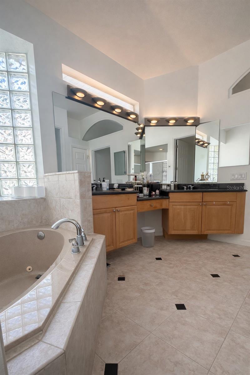 Image 34 of 49 For 9107 Phillips Grove Terrace