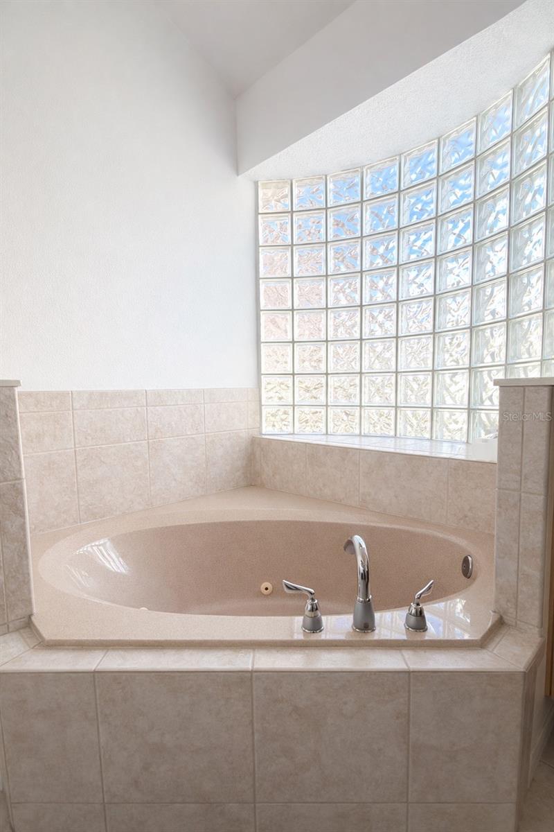 Image 36 of 49 For 9107 Phillips Grove Terrace