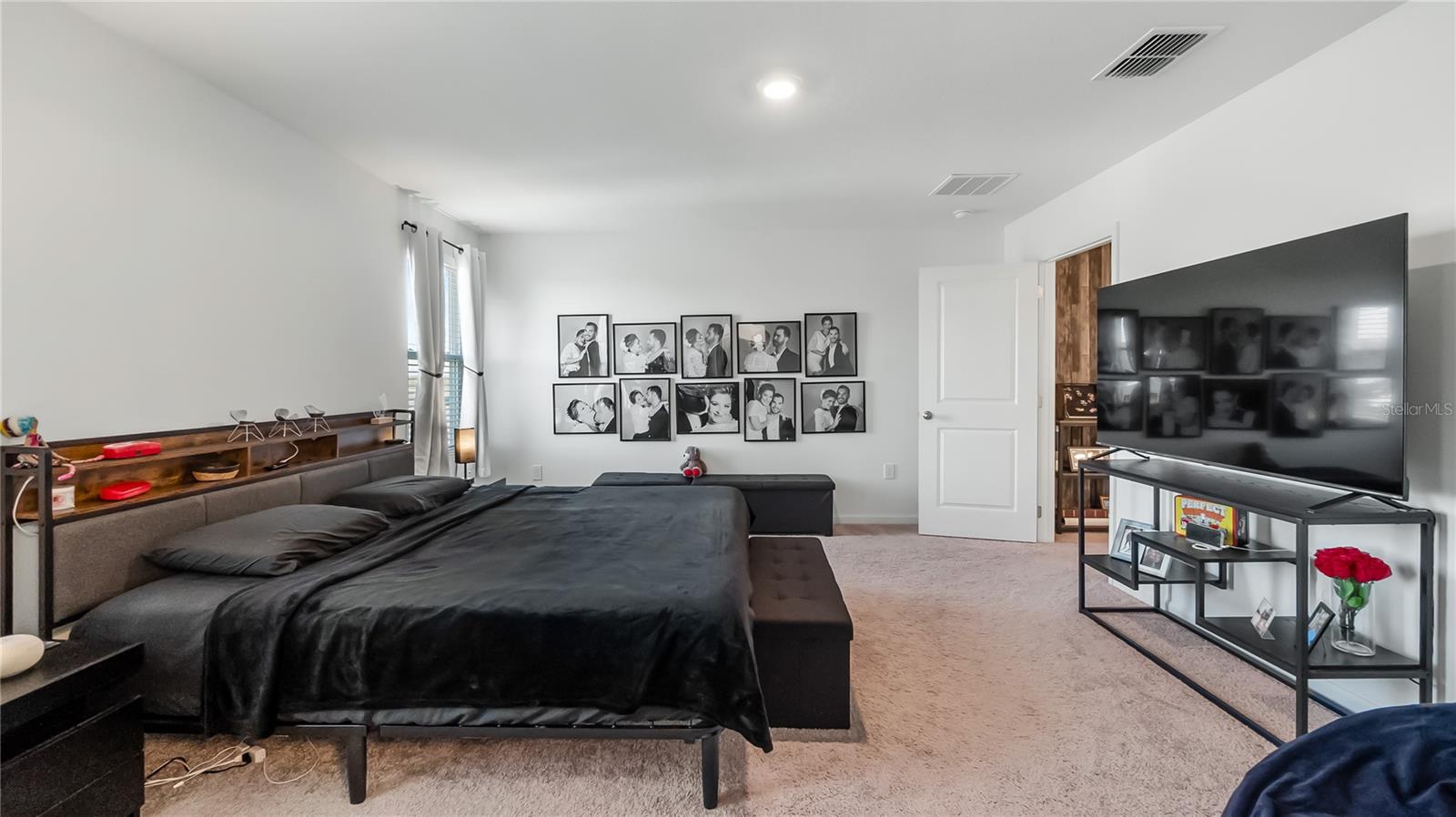 Listing photo id 17 for 8720 Sportsman Loop