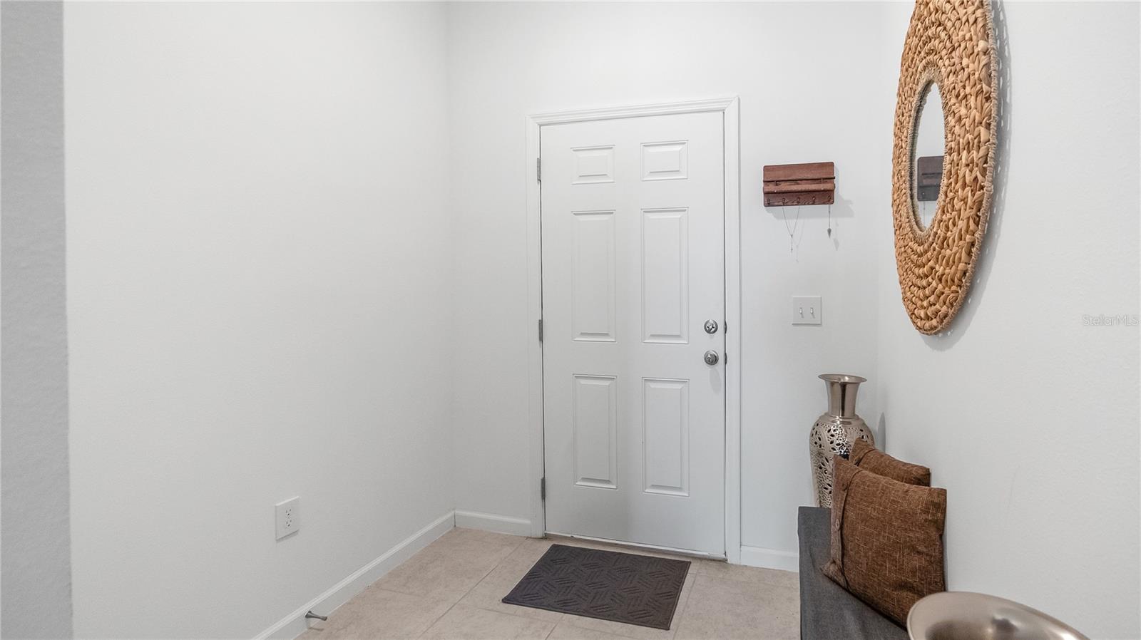 Listing photo id 1 for 8720 Sportsman Loop