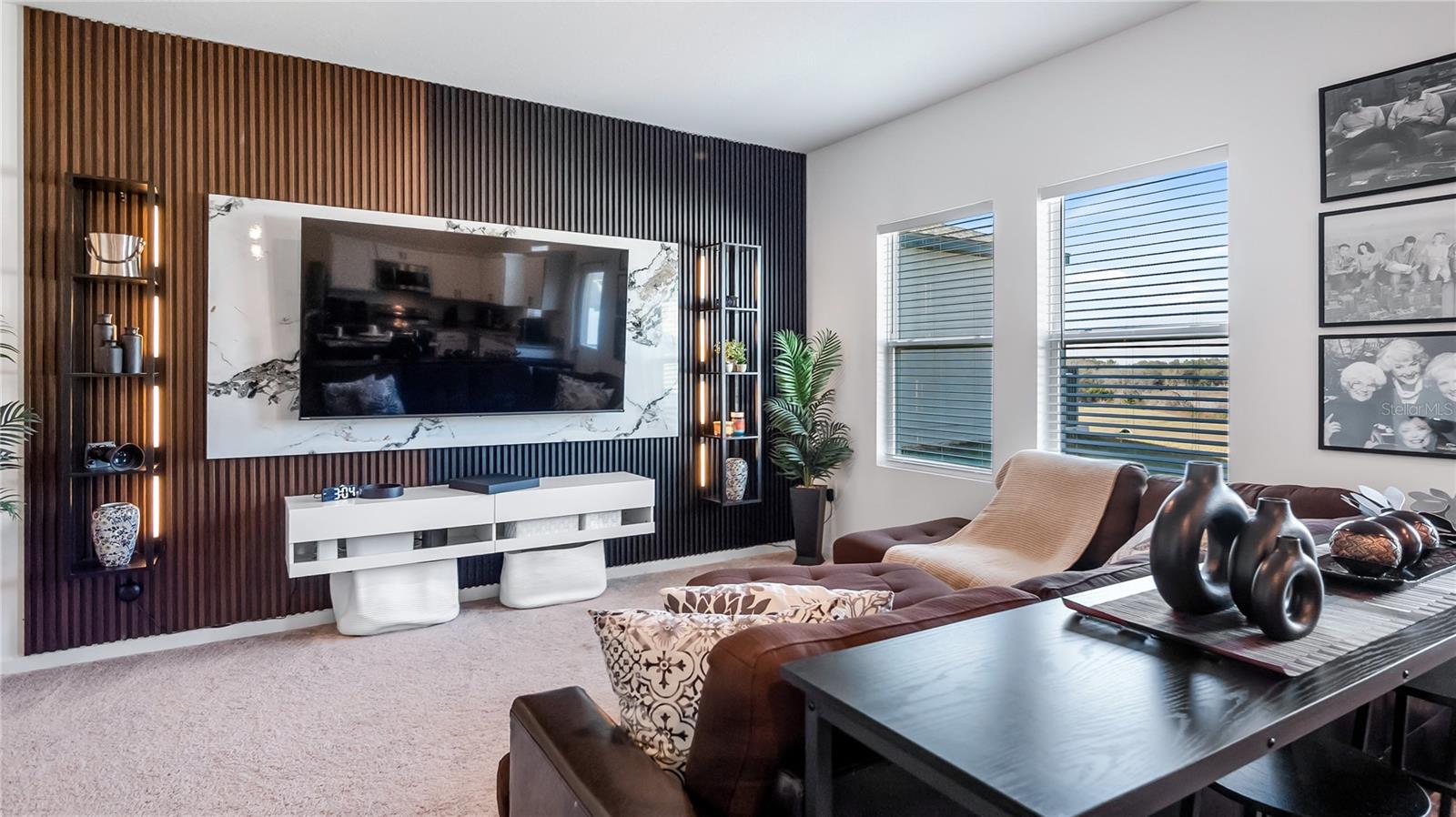 Listing photo id 5 for 8720 Sportsman Loop