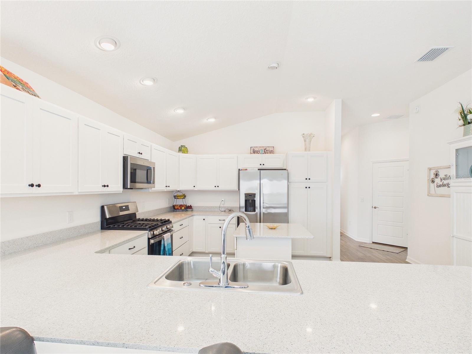 Image 22 of 40 For 7463 Tietjen Lane