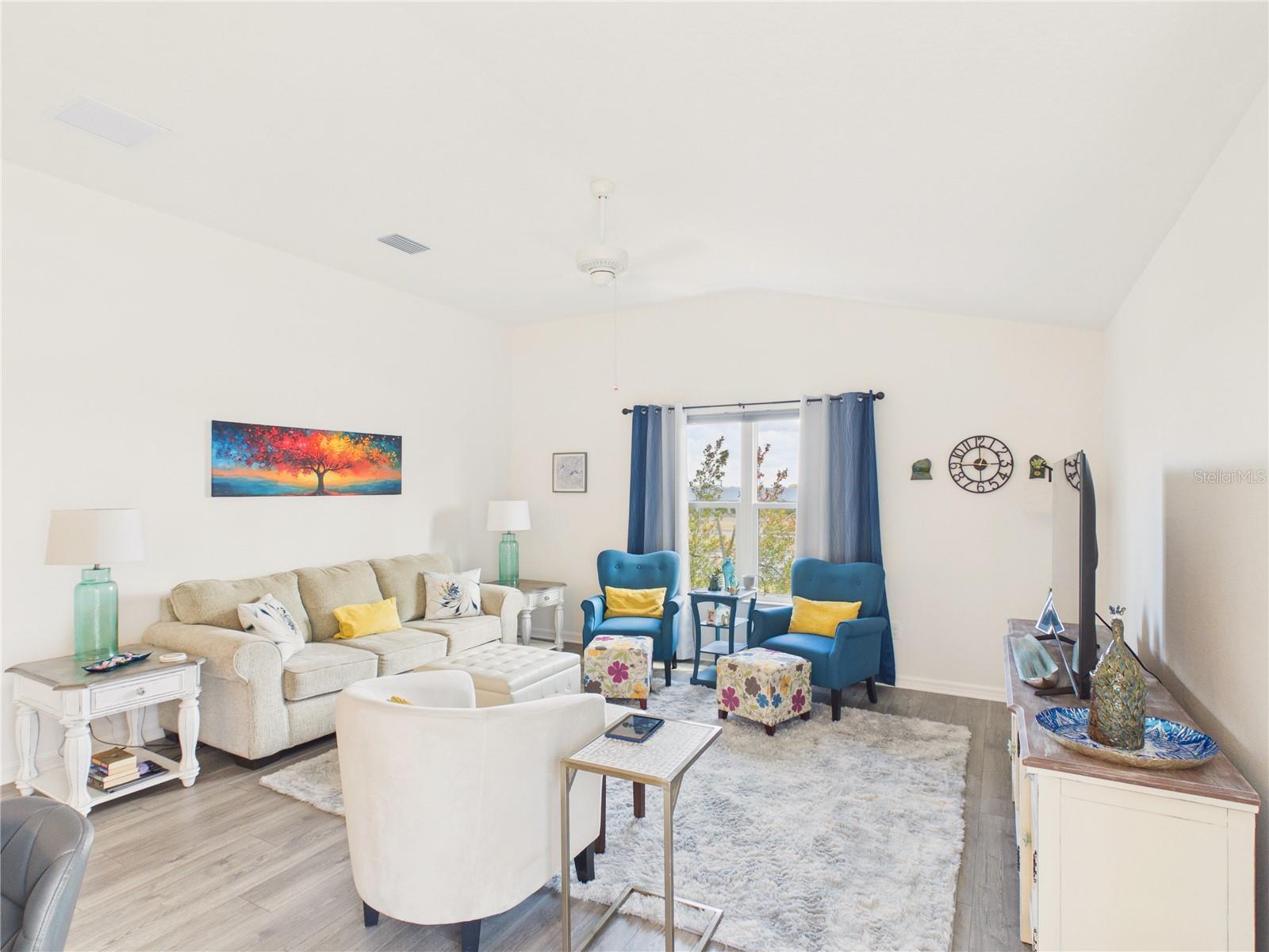 Image 24 of 40 For 7463 Tietjen Lane