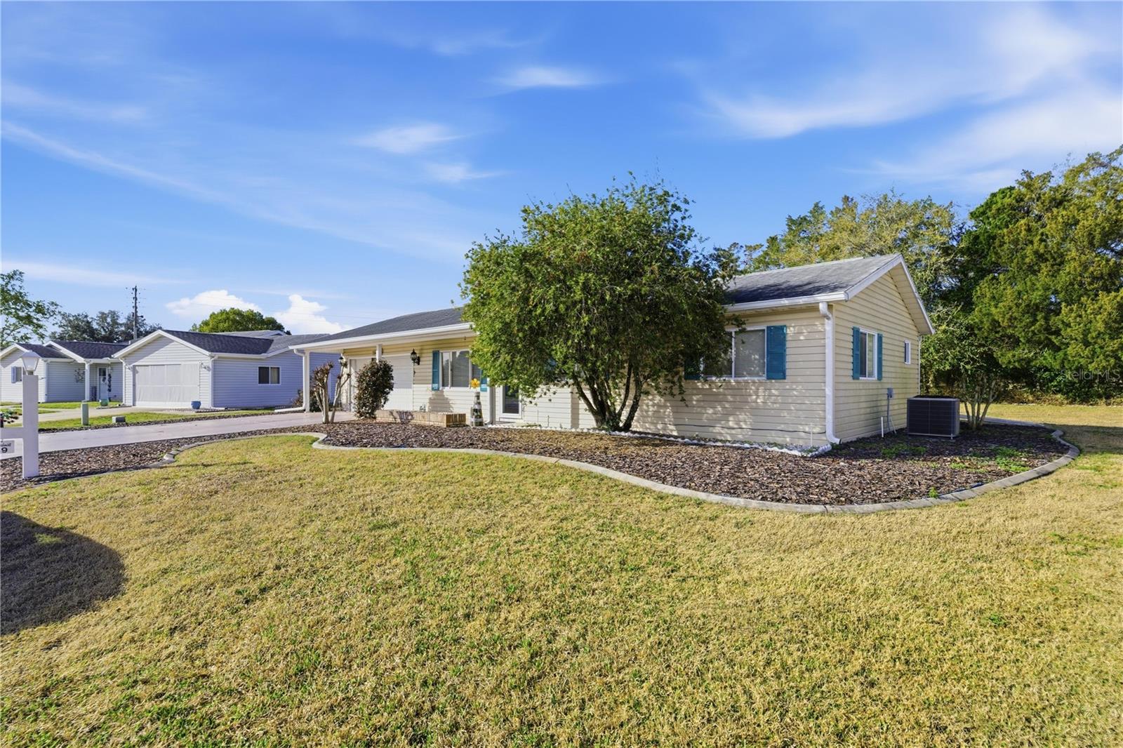 Image 4 of 49 For 10689 174th Loop