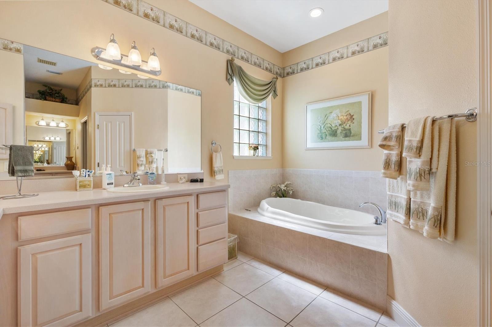 Image 22 of 39 For 17648 88th Covington Circle