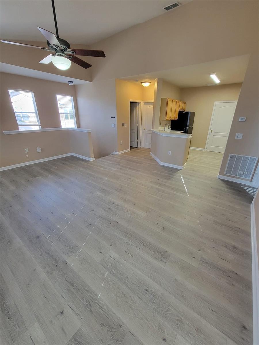 Image 10 of 30 For 17962 Villa Creek Drive 17962