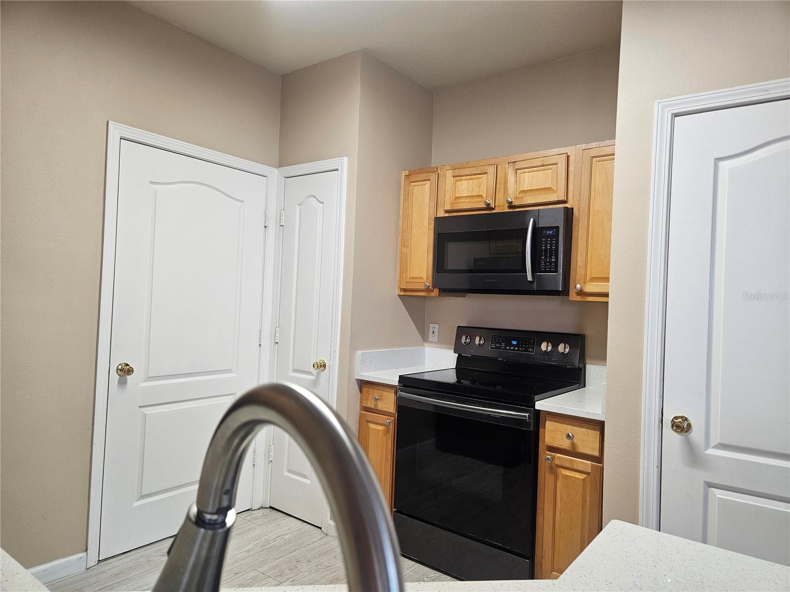 Image 11 of 30 For 17962 Villa Creek Drive 17962