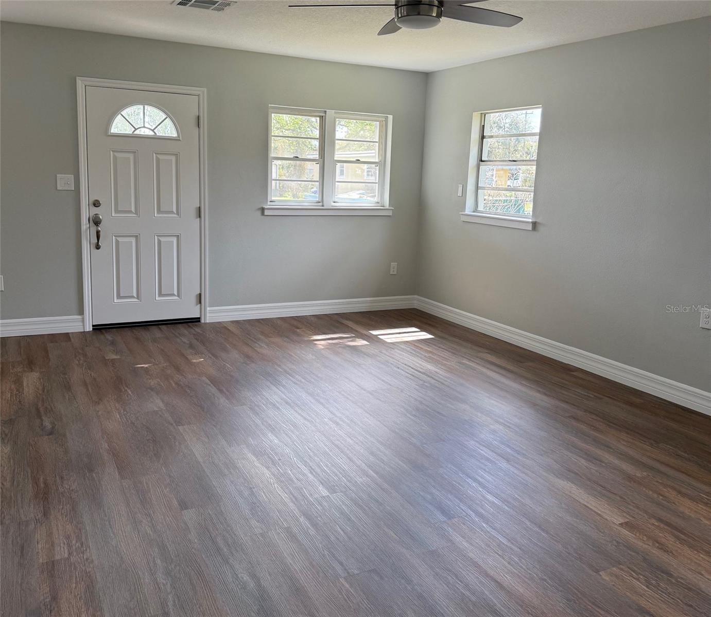 Image 4 of 14 For 23 Skylark Street