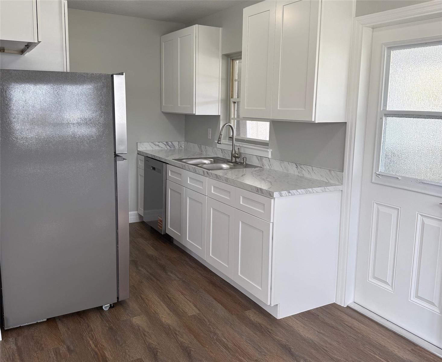 Image 8 of 14 For 23 Skylark Street