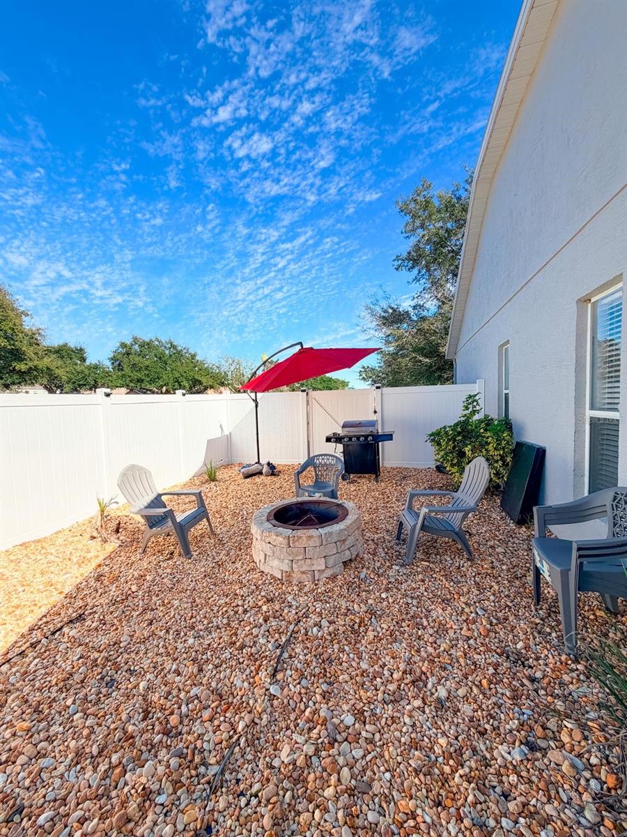 Image 21 of 24 For 3837 Fallscrest Circle