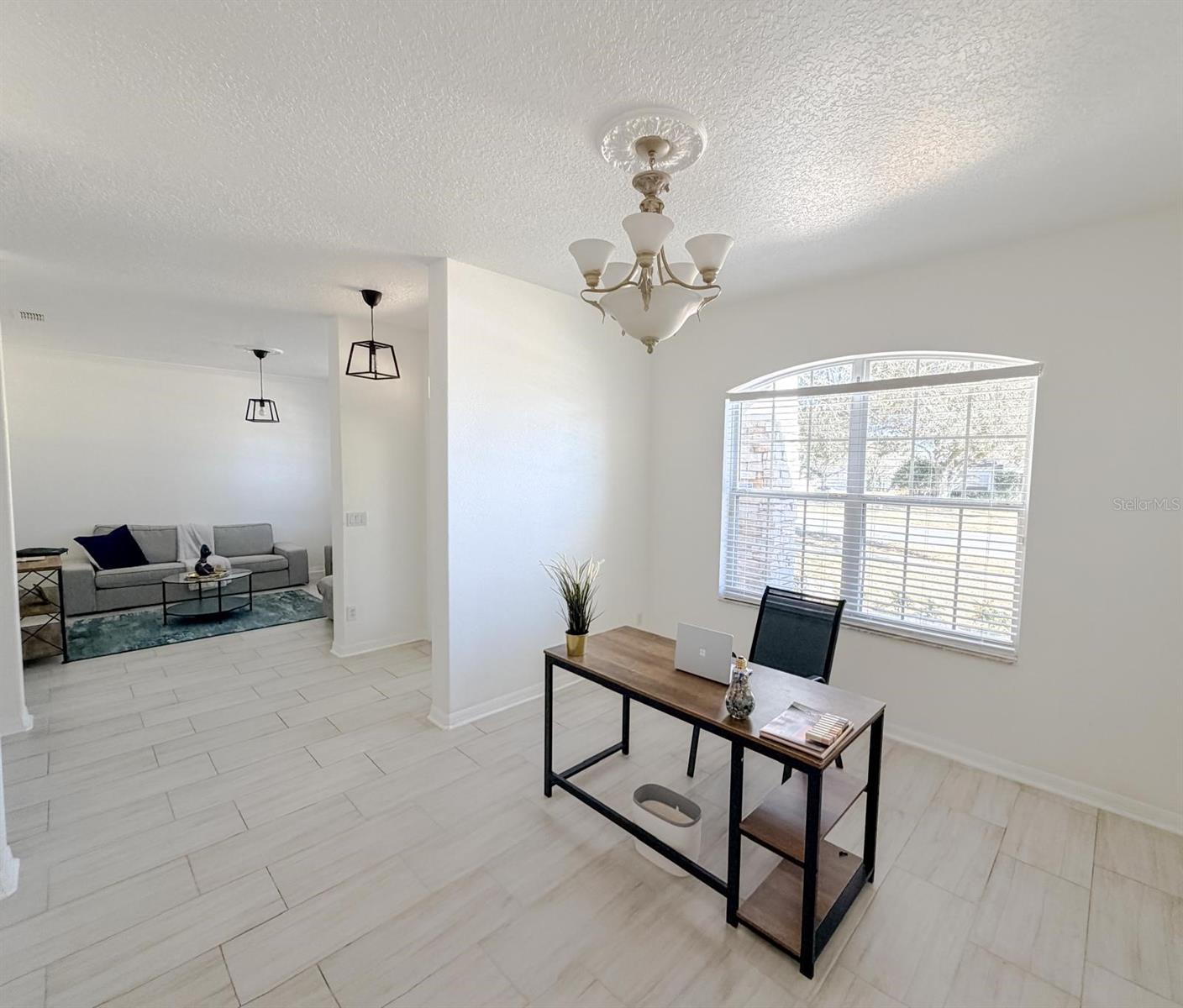 Image 6 of 24 For 3837 Fallscrest Circle