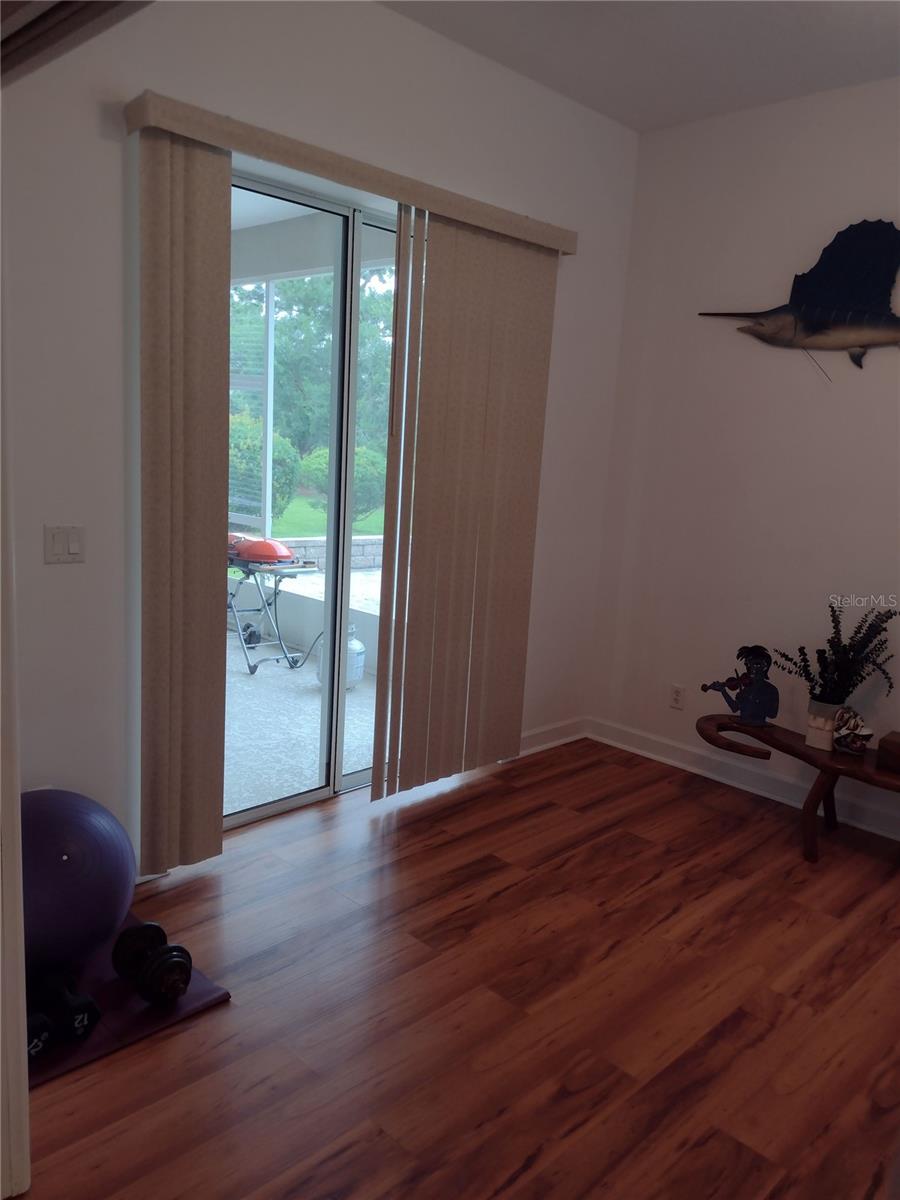 Image 24 of 31 For 2006 Bayside Avenue