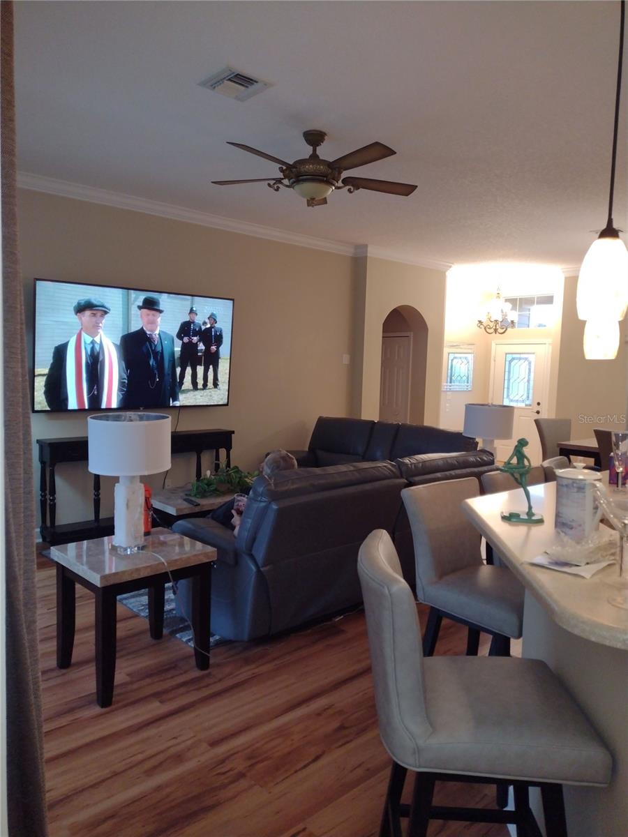 Image 5 of 31 For 2006 Bayside Avenue