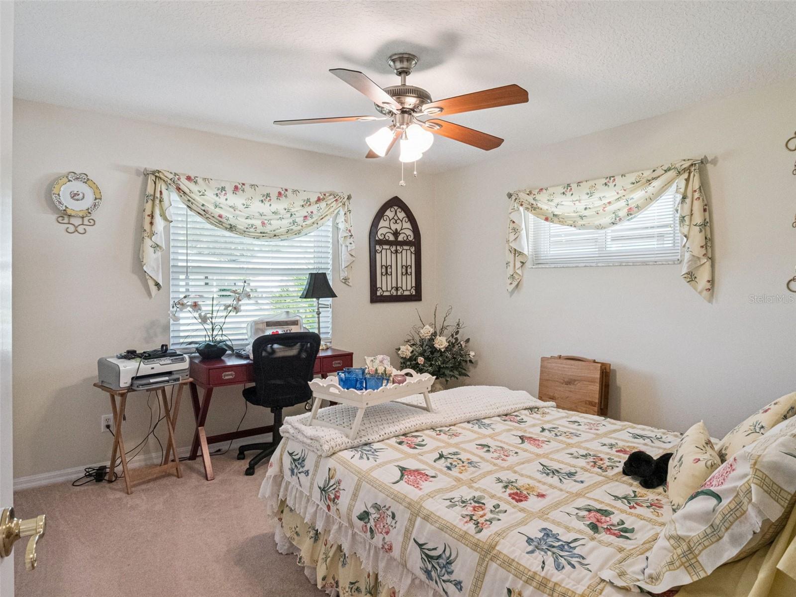 Image 17 of 62 For 21533 King Henry Avenue