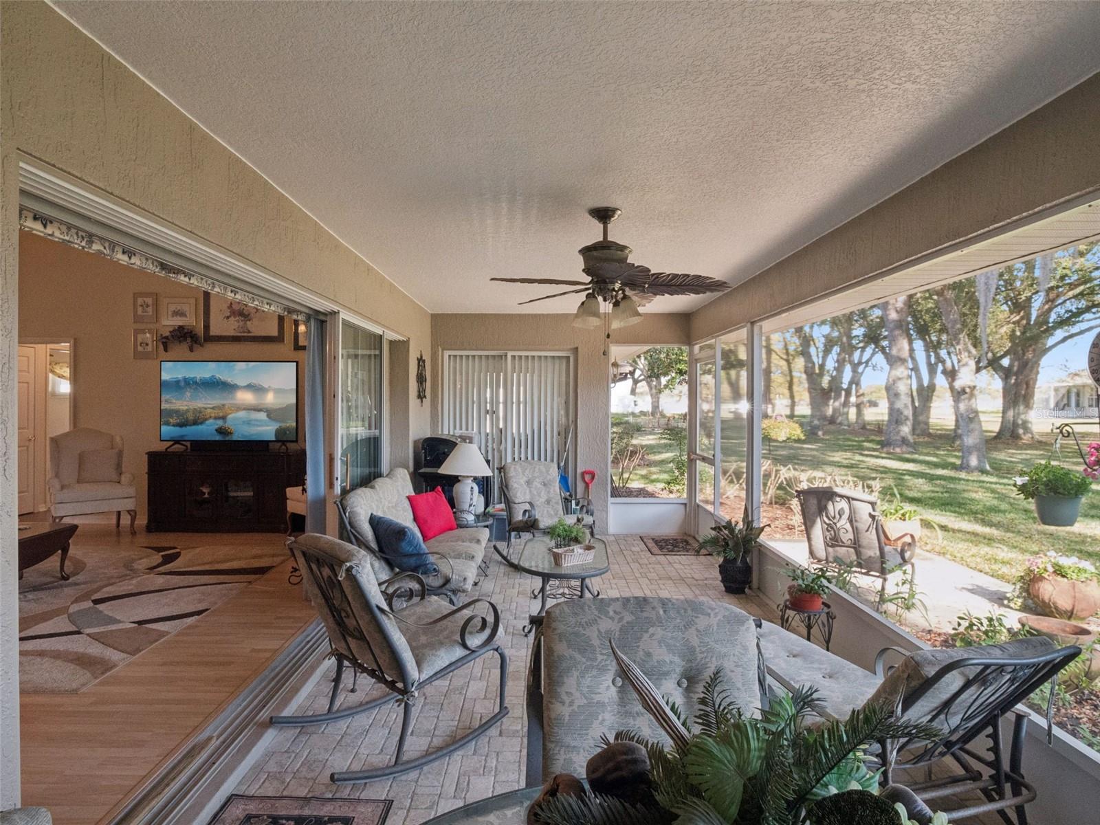 Image 25 of 62 For 21533 King Henry Avenue