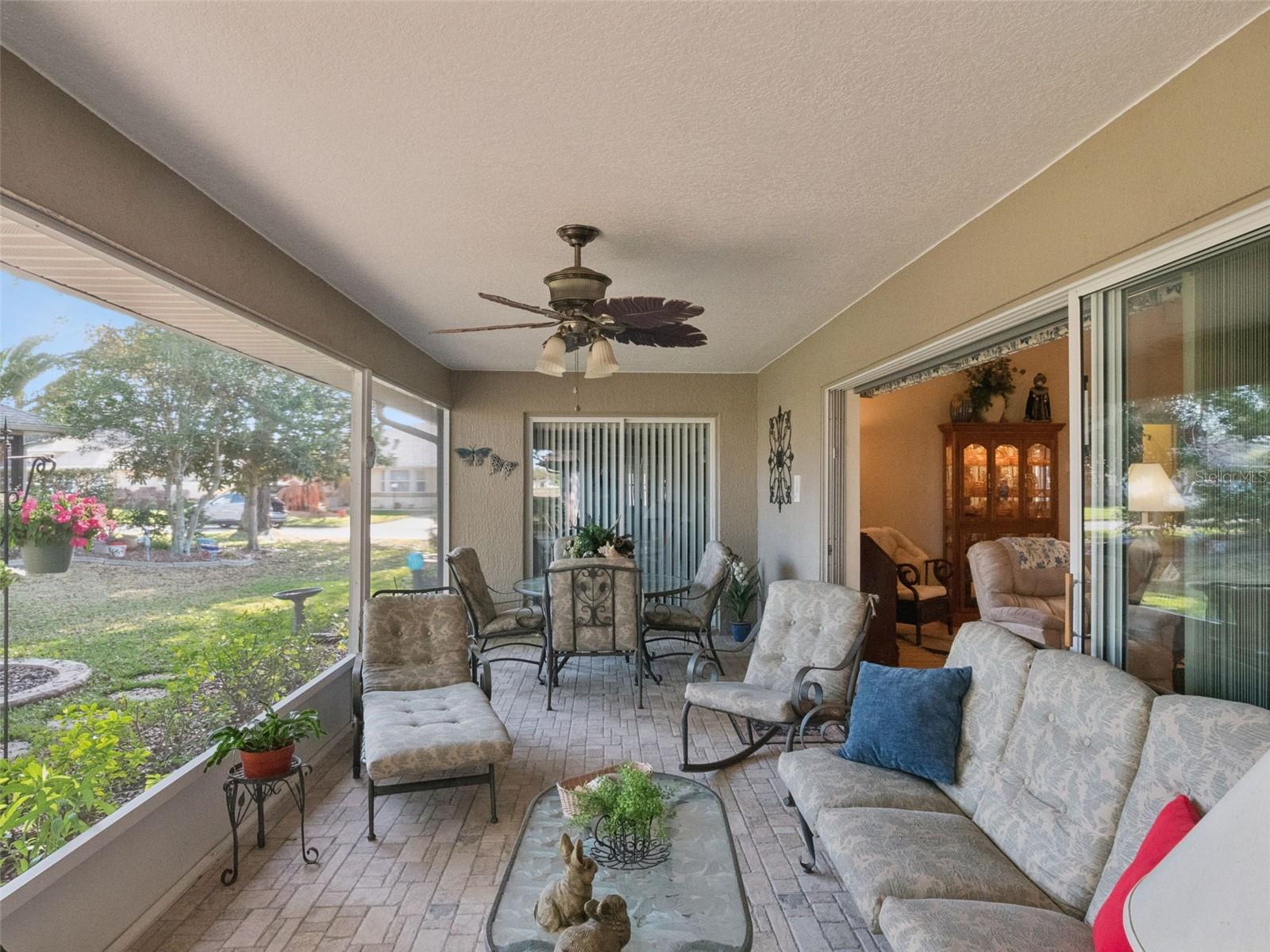 Image 26 of 62 For 21533 King Henry Avenue